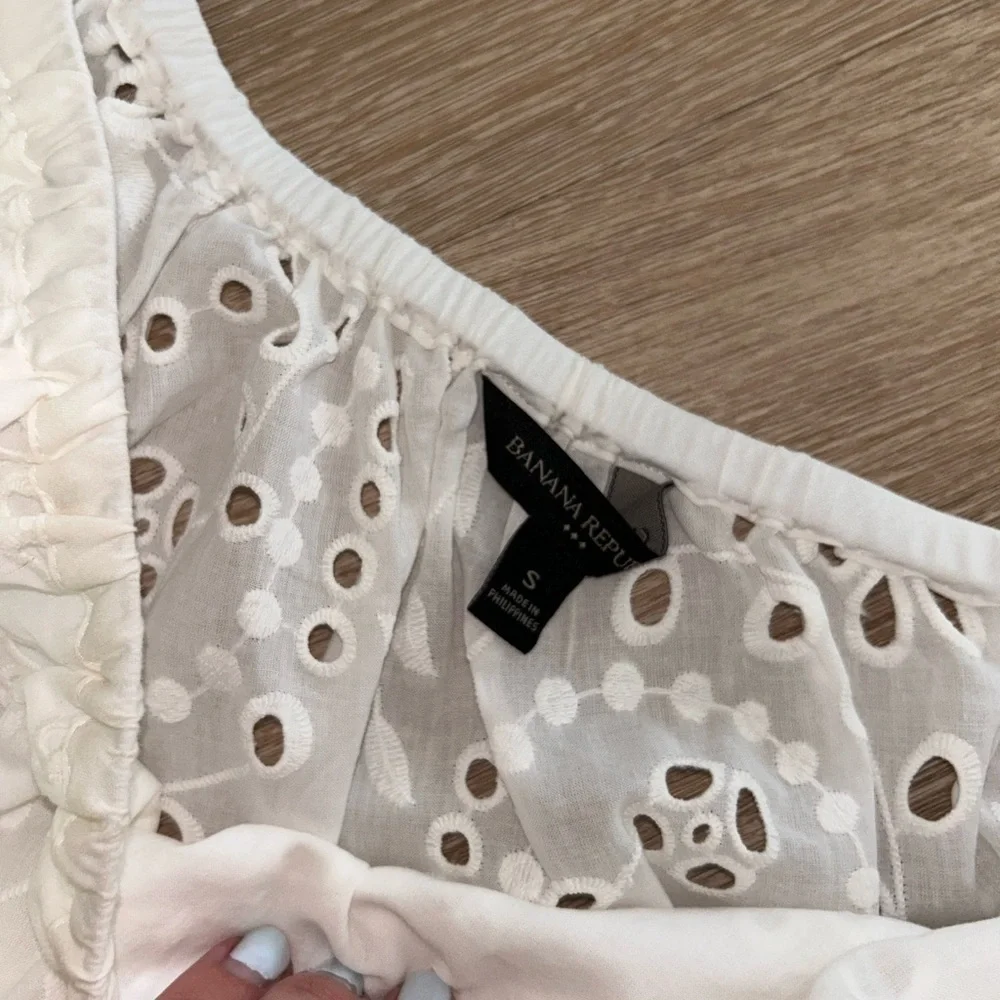 Banana Republic Factory one shoulder cropped crochet top - Picture 3 of 4